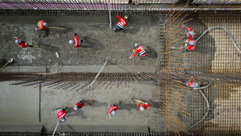  Recortes millonarios y retrasos amenazan con desacelerar la infraestructura de Colombia en 2025, esto está en juego
